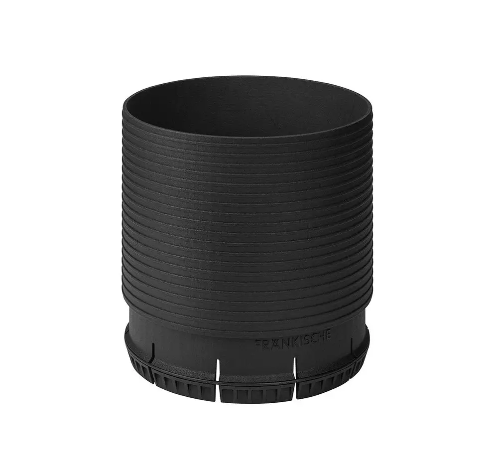 Schwarze Verlängerung mit gerillter Oberfläche, hergestellt von Fränkische. Rundes Design, geeignet für Luftdurchlassanwendungen.